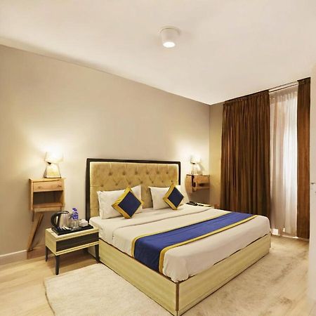 Hotel Almora Sky Near By Delhi International Airport With - Free Airport Pickup And Drop New Delhi Eksteriør billede