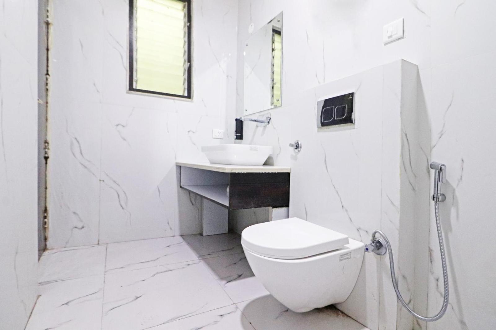 Hotel Almora Sky Near By Delhi International Airport With - Free Airport Pickup And Drop New Delhi Eksteriør billede