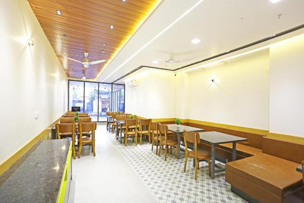 Hotel Almora Sky Near By Delhi International Airport With - Free Airport Pickup And Drop New Delhi Eksteriør billede
