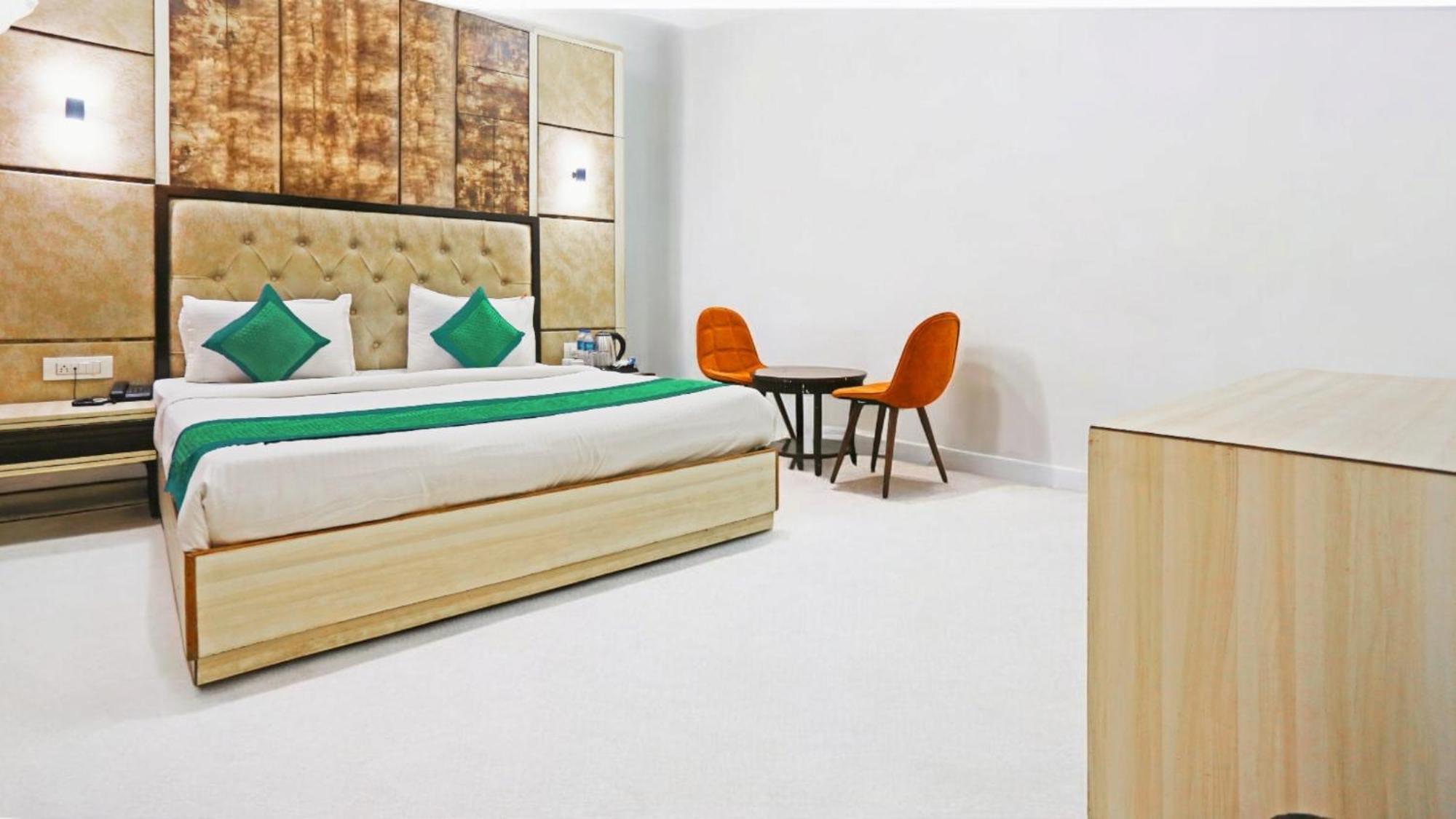 Hotel Almora Sky Near By Delhi International Airport With - Free Airport Pickup And Drop New Delhi Eksteriør billede