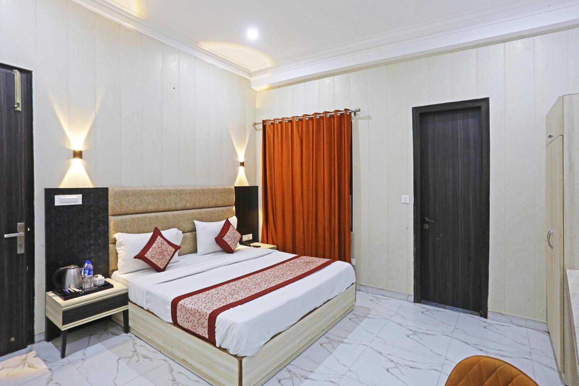 Hotel Almora Sky Near By Delhi International Airport With - Free Airport Pickup And Drop New Delhi Eksteriør billede