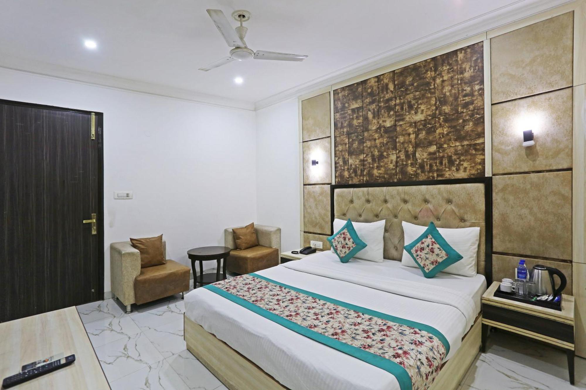 Hotel Almora Sky Near By Delhi International Airport With - Free Airport Pickup And Drop New Delhi Eksteriør billede
